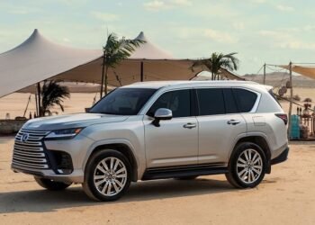 Side-view of the 2022 Lexus LX 600