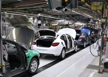 Car Manufacturer Goes Out of Business