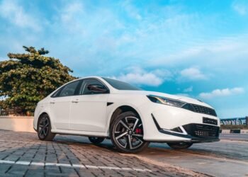 Nord A3 front rear view