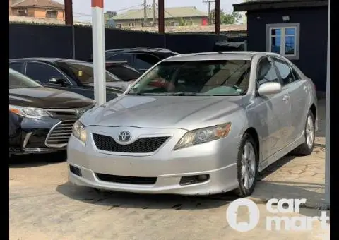 Neatly used 2008 Toyota Camry SE V4 - 1/5