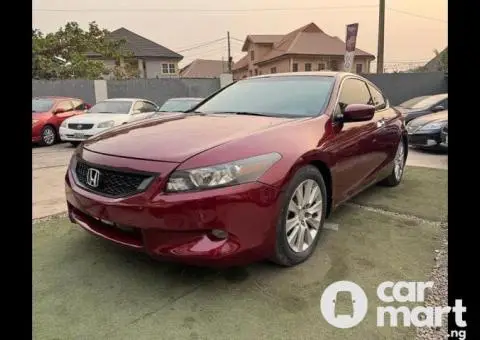 Neatly used 2008 Honda Accord coupe - 2/5