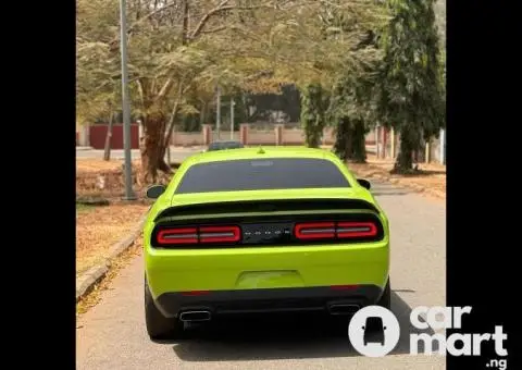 Foreign used 2022 Dodge Challenger - 4/5