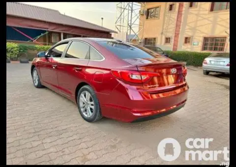 Foreign used 2015 Hyundai Sonata - 4/5