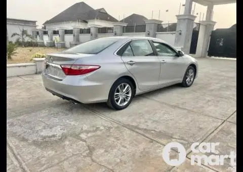 Foreign used 2017 Toyota Camry SE - 5/5