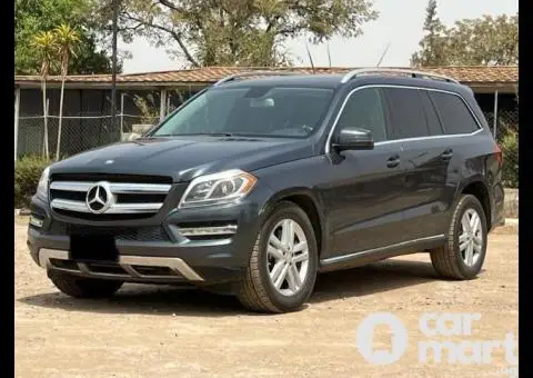 Super clean 2013 Mercedes Benz GL450 - 1/5