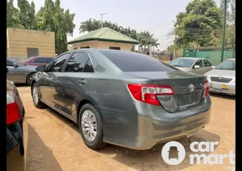 Foreign used 2012 Toyota Camry - 4/5