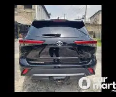 Foreign Used 2022 Toyota Highlander XLE AWD