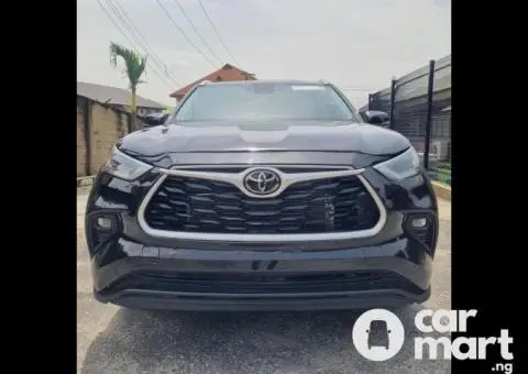 Foreign Used 2022 Toyota Highlander XLE AWD - 2/5