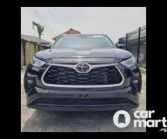 Foreign Used 2022 Toyota Highlander XLE AWD