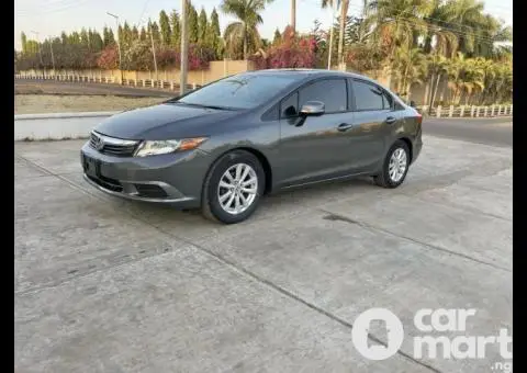 Super clean 2013 Honda Civic - 1/5