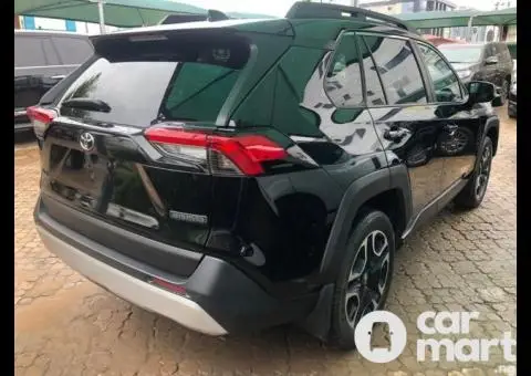 Foreign used 2020 Toyota RAV4 Adventure - 3/5