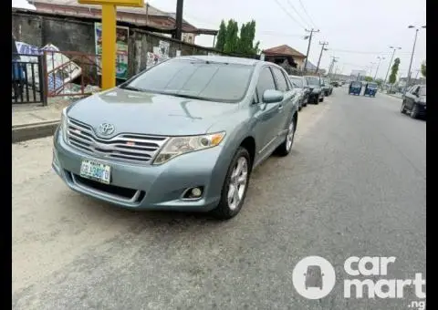 Registered Toyota Venza 2010 - 2/5