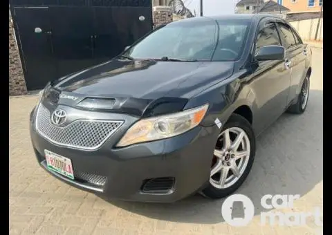 Used Toyota Camry model 2007 - 2/5