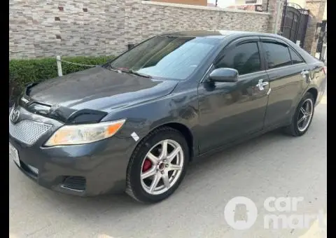 Used Toyota Camry model 2007 - 3/5