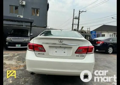 Used 2011 Lexus ES350 - 4/5