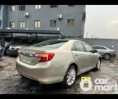 2014 Toyota Camry XLE - 5