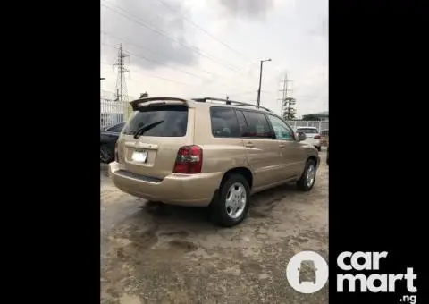 Nigerian Used 2005 Toyota Highlander Limited - 5/5