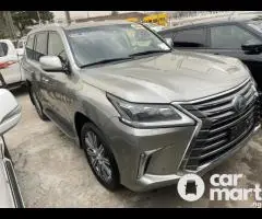 2016 Foreign-used Lexus LX570 - 4