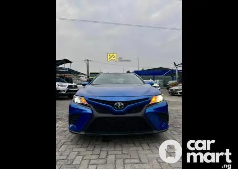 2019 Toyota Camry SE - 1/5