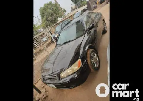 Clean 2001 Toyota Camry In Excellent Condition - 5/5