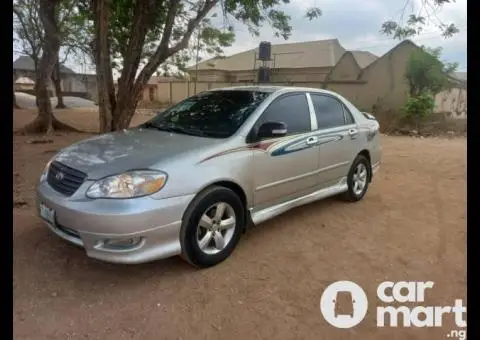 Toyota Corolla 2004 model - 2/5