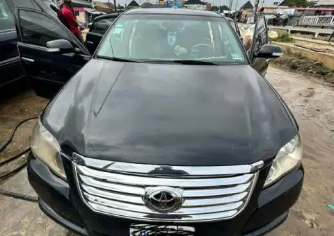 Clean 2008 Toyota Avalon - 2/5