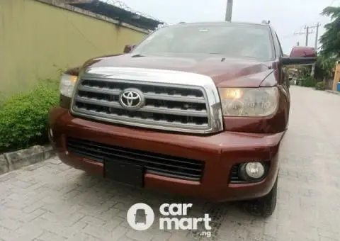 Used 2010 Toyota sequoia - 4/5