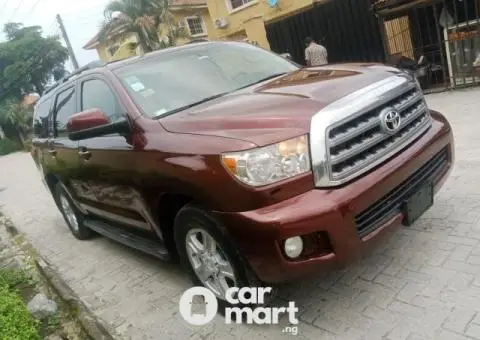 Used 2010 Toyota sequoia - 1/5