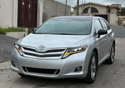 Toyota Venza 2010 full option - 1/5