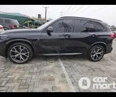 Foreign Use 2021 BMW X6 - 1