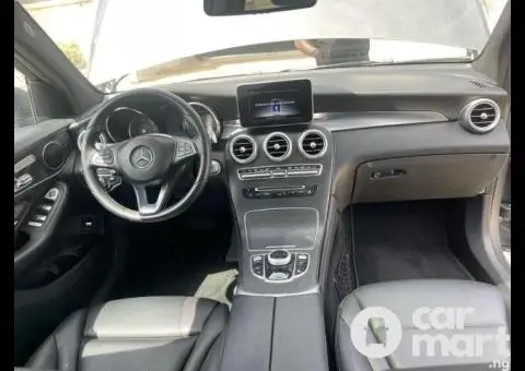 Foreign used 2018 Mercedes Benz GLC300 - 3/5