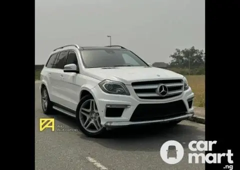 2013 Mercedes Benz GL550 4Matic - 2/5