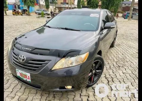 Toks 2009 Toyota Camry LE - 4/5