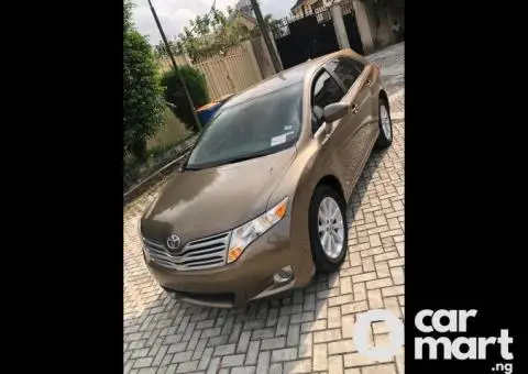 2011 Foreign Used Toyota Venza - 1/5