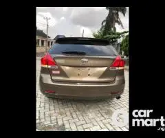 2011 Foreign Used Toyota Venza - 5