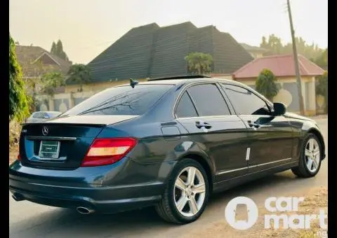 Super clean Mercedes Benz C300 - 5/5