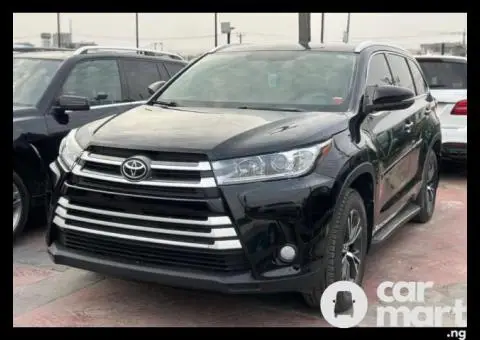 Tokunbo 2017 Toyota Highlander [XLE] - 3/5