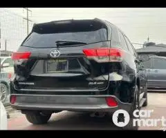 Tokunbo 2017 Toyota Highlander [XLE]