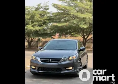 Very Clean 2014 Honda Accord Sport - 2/5