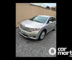 Clean 2011 Toyota Venza AWD - 1