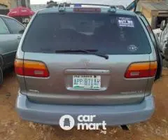 Clean Used Toyota sienna 1999