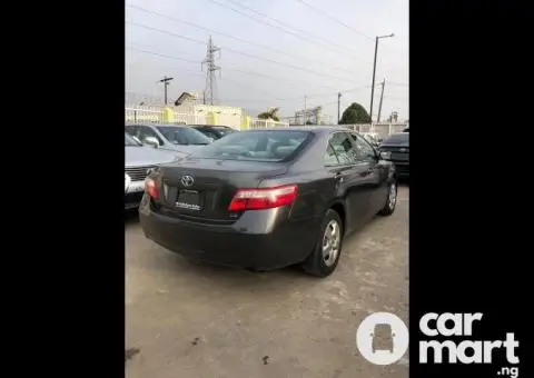 2009 Foreign-used Toyota Camry LE - 5/5