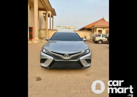 Foreign Used 2019 Toyota Camry - 1/5