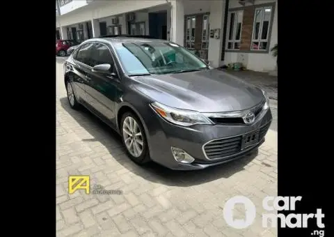 2014 Toyota Avalon XLE - 2/5