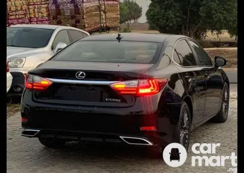 Super clean 2018 Lexus ES350 - 5/5