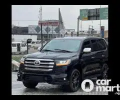 Tokunbo 2014 Upgraded to 2022 Toyota Landcruiser