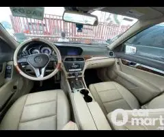 Mercedes Benz C300 2012