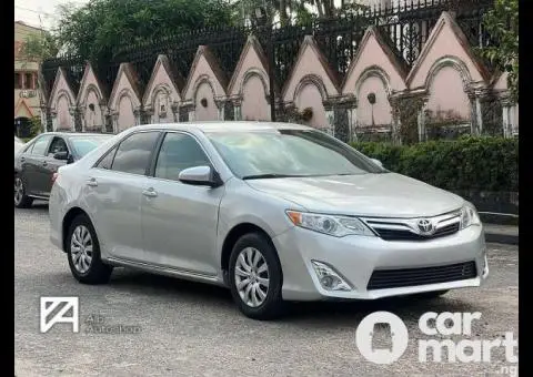 2012 Toyota Camry LE - 2/5