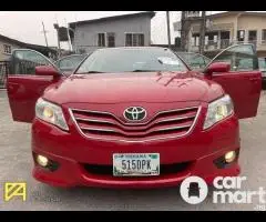 2011 Toyota Camry SE V6 - 1