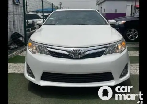 Tokunbo 2012 Toyota Camry XLE - 2/5